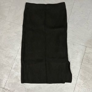 Apricot knit midi skirt